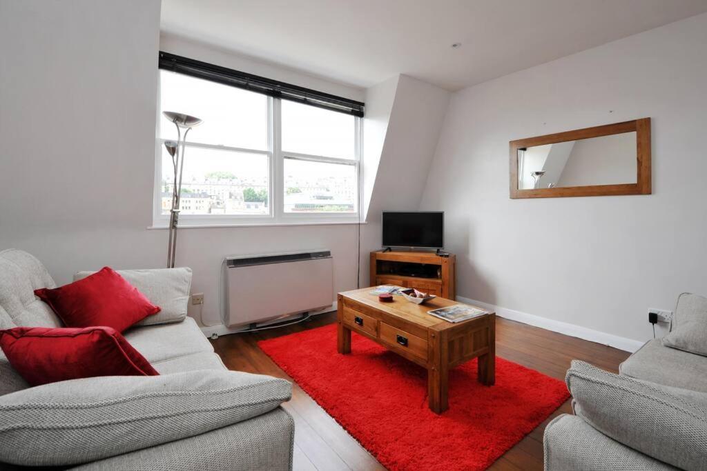Spacious Apartment Central Bath Exterior foto